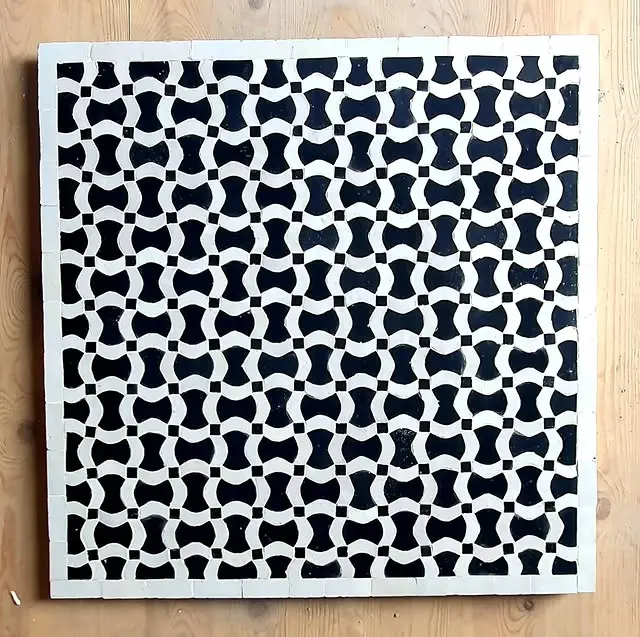 Artessa 2.5x2.5cm
